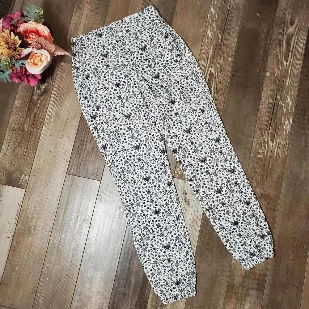 NWT INC Women's White Pocketed Joggers Elastic Waistband Cuffs Printed Pants - Picture 4 of 17
